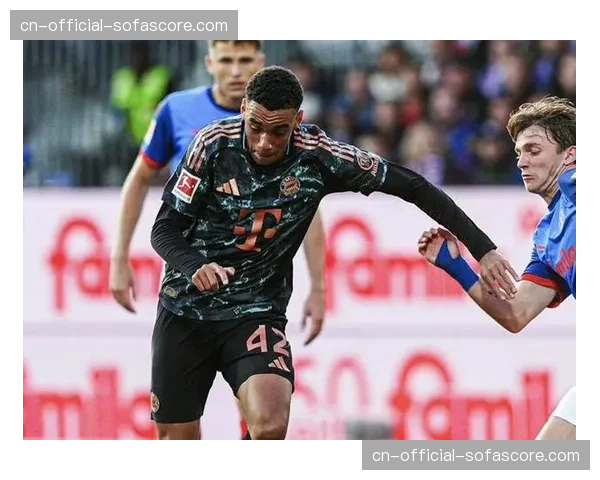 从拜仁青训到德甲冠军：穆西亚拉的成长轨迹与战术价值